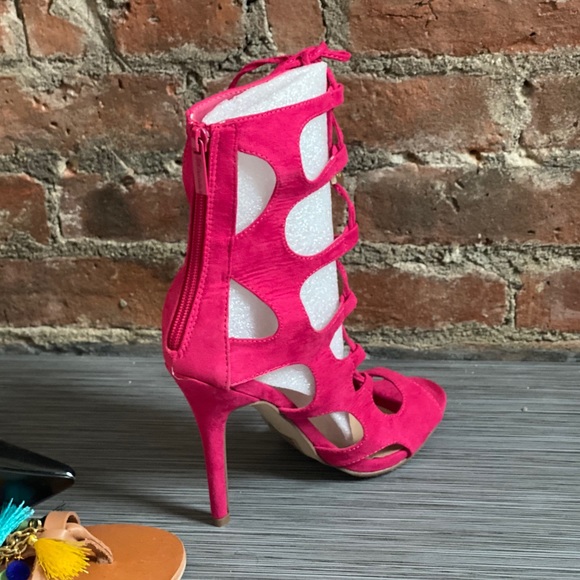 Bundle of2 NWT pairs of women’s shoes - Picture 3 of 3